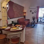 Apartman Theo's House By World