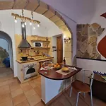 Theo's House By World Apartman Cefalù