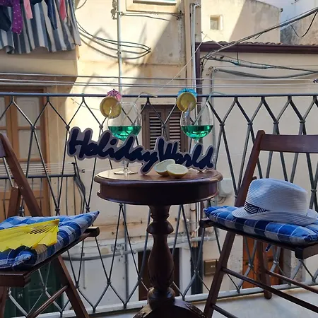 Theo's House By World Apartmán *