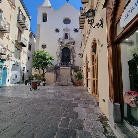 Theo's House By World Apartmán