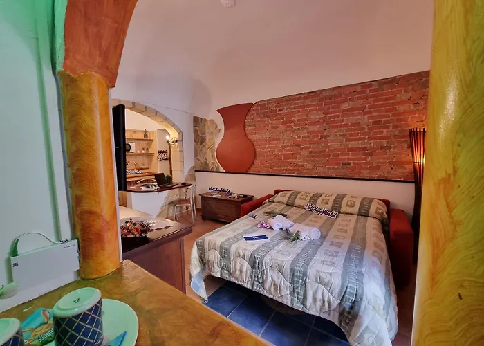 Theo's House By World * 체팔루